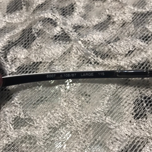 Designer women sunglasses - Picture 3 of 4